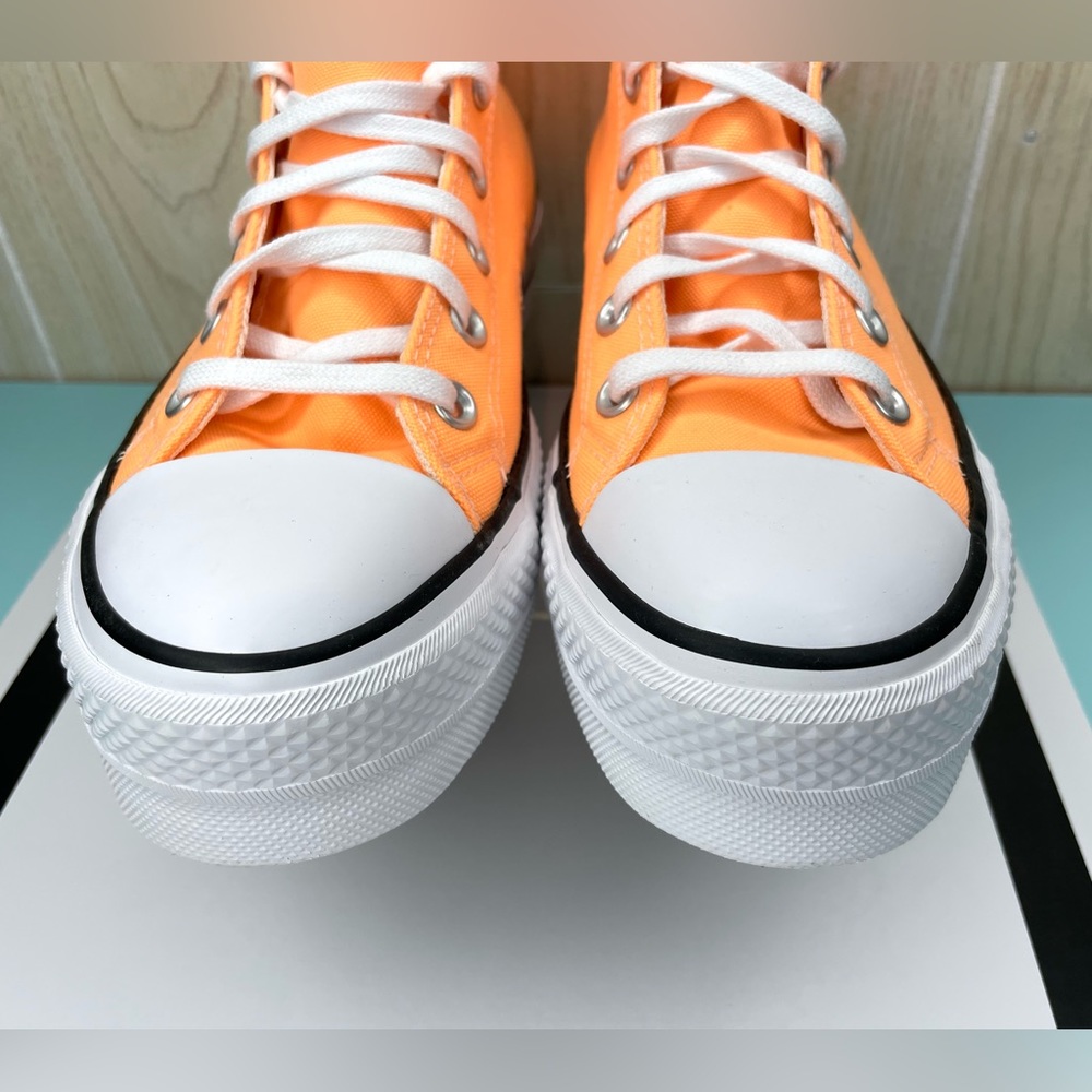 SOLD Converse Chuck Taylor All Star Lift Women's Platform High-Tops - Peach Beam - Picture 5 of 8